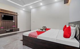 Hotel O Amazing Guest House