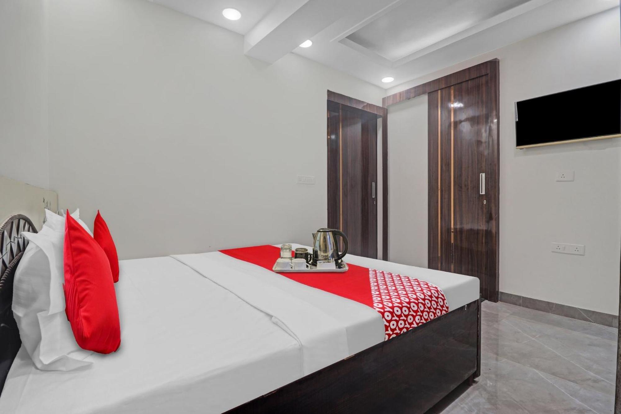 Hotel O Amazing Guest House New Delhi Exterior photo